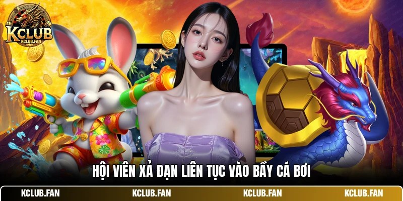 Hội viên xả đạn liên tục vào bầy cá bơi